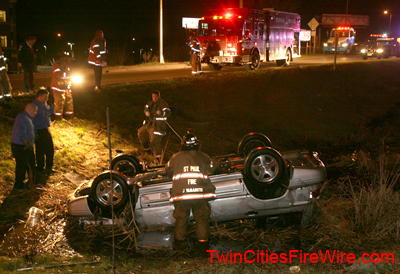 St. Paul firefighters, Car into water, Intertstate 280, St. Paul Fire Squad 2, Water rescue